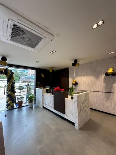 Фойє, Hotel Nova Suites, Bellandur Gate, Sarjapur Road.  in Бангалор