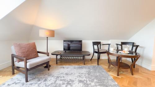 Avanti Villa Room Type - Apartment Comfort	- Attic
