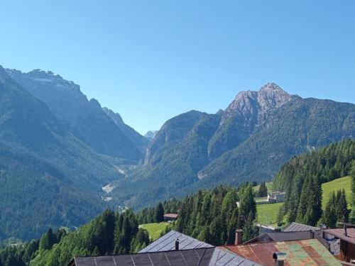 Double or Twin Room with Mountain View