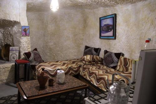 كهوف يحيى لسياحة والمبيت البهاليل in 拜哈利爾