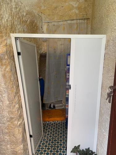 كهوف يحيى لسياحة والمبيت البهاليل in 拜哈利爾