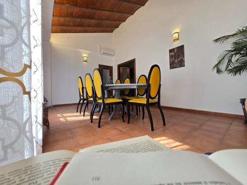 Nasrid House - Casa amplia para 12 junto a San Nicolás, patio y aire acondicionado, Granada