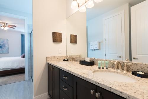 Splendid Home with Loft Area & Private Pool near Disney - 7619B - image 10