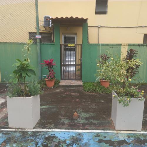 Pousada Parque Suites - Estacionamento e Piscina na Enseada - image 4