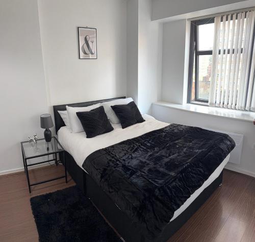 Spacious 3-BR Apt in Central, Birmingham, Бирмингем (фото 3)