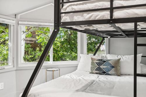 Columbine A by Exceptional Stays - image 2