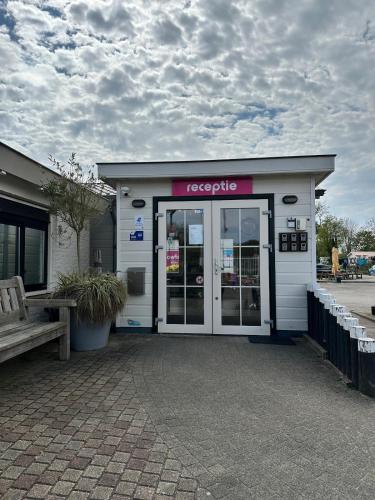 Zeehuisje Naija in Lagezoom