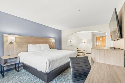 ควอลิตี อินน์ แอนด์ สวีท ออน เดอะริเวอร์ (Quality Inn & Suites On The River) in เกลนวูดสปริงส์ (CO)