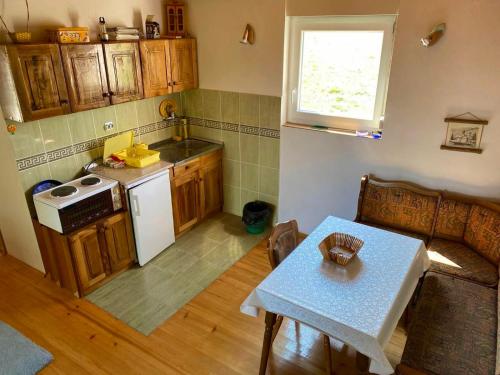 Konyha, Kuća za odmor Boris (Kuca za odmor Boris) in Rača