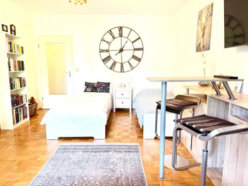 Welcome to Messe! Two-bedroom SmartApartment &Balcony, Hannover (fotografie 3)