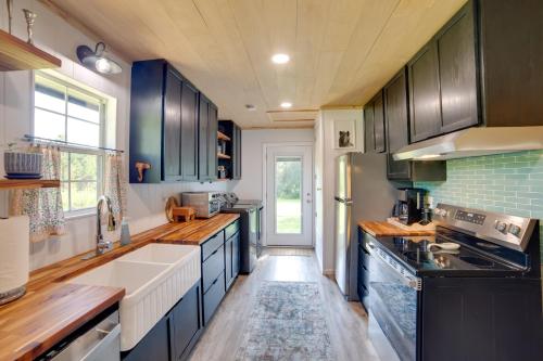 Secluded Getaway on about 10 Acres in The Piney Woods! in Winnsboro (TX)