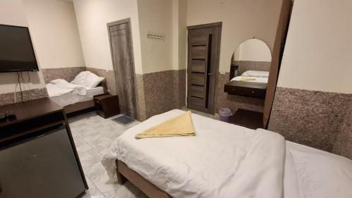 Canary Hotel Room Type - Double Room with Private Bathroom