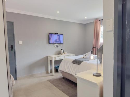 Amoris Guesthouse - Hillcrest Brooklyn in Pretoria