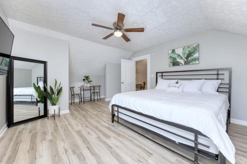 Downtown Luxury Apartment 15 mins to Fort Benning - image 7