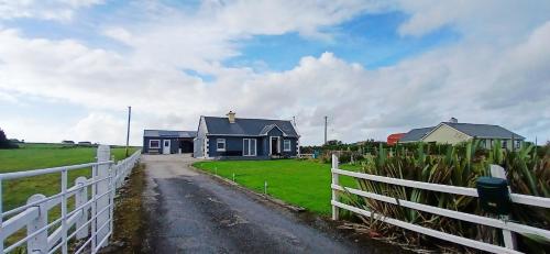 "The Den" Belmullet in 貝爾馬利特