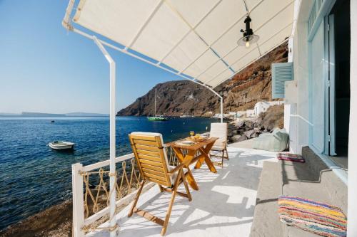 Terraza/balcón, Petinos Fisherman's House in Thirasia