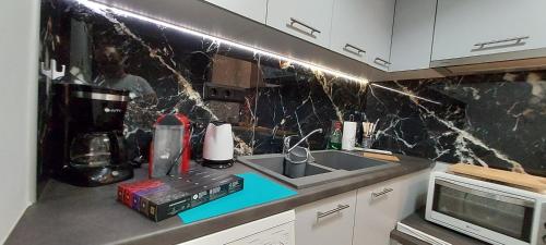 Urban Chic Flat Pagrati Athens, Афины