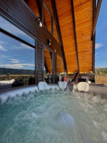 Pezsgőfürdő, Villa Merima Vlasic in Šišava