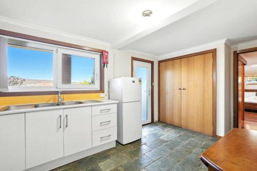 Cozy Studio Retreat - Blackmans in แบล๊คแมน เบย์