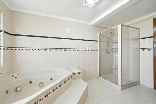 Cozy Studio Retreat - Blackmans in แบล๊คแมน เบย์