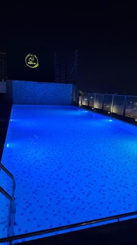 Skyluxe 2 Chic 1Bedroom w Rooftop Club N Pool Access - image 8