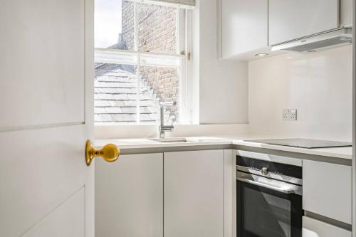 Cadogan Square Penthouse - Best Location - image 10