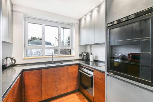 Stylish Chelsea Home - Elevator and Best Location - image 7