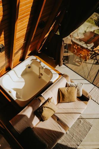 Cabana com banheira in Jardim das Fontes