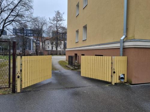 Free parking in the yard Quiet area City center, Tallin (foto 8)