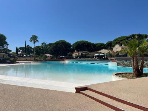 Басейн, Ferienhaus bei Saint Tropez in Гассон