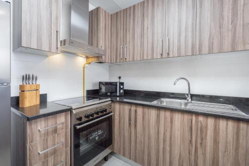 Luxury Apt l Partial Burj Khalifa & Fountain View, Dubaï (photo 8)