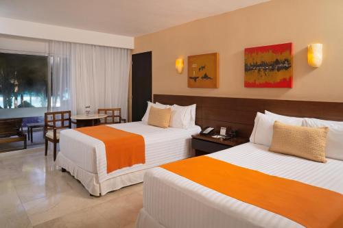 Hotel Flamingo Cancun Resort