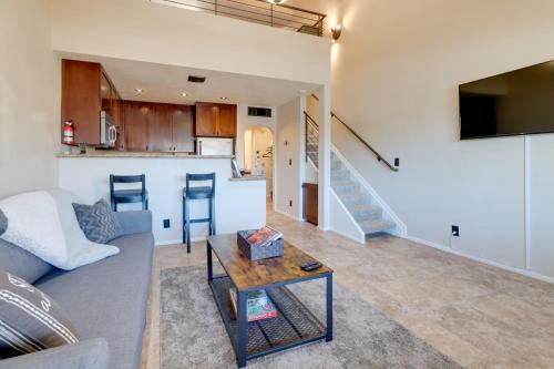 Scottsdale Loft Near Golf Course and Old Town!