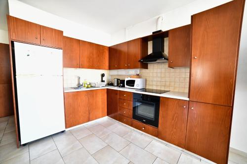 virtuve, Laouri Traditional 2-Bedroom in Kalopanayiotis in Kalopanajiotis