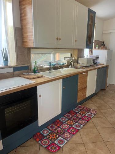 Una Civetta al Mare in การัปปา