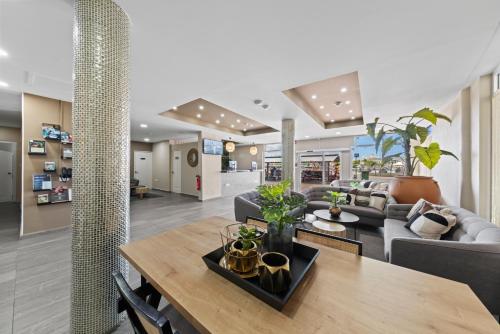 Lobby, Brion City Hotel, BW Signature Collection in Willemstad