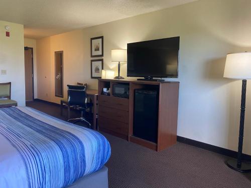 AmericInn by Wyndham Two Harbors Near Lake Superior - image 11