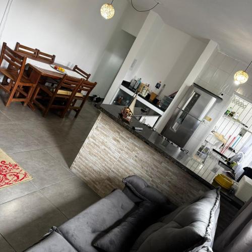 Casa na praia de Itanhaem in บัลเนียริโอไกโวตัส