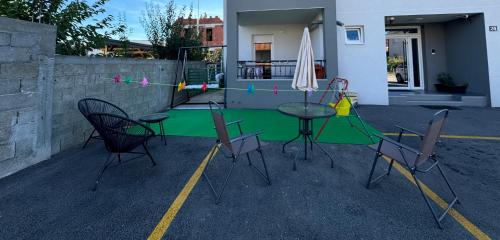 베오그라드 airport Belgrade 2bedrooms 4성급 게스트하우스 수영장