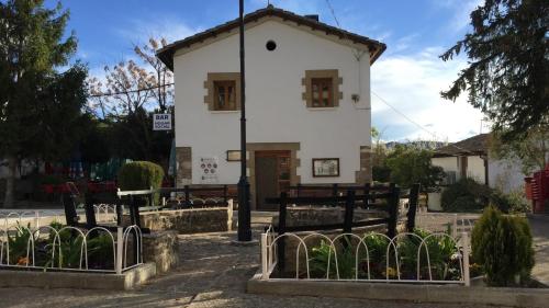 A szálláshely kívülről, Hostal Urries Restaurante in Pintano