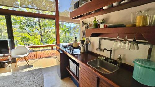 Konyha, Mirante do Leo - Casa com Piscina Aquecida e Loft Exclusivo com Vista para o Mar in Praia do Puruba