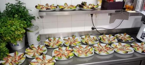 Ételek és italok, Hostal Urries Restaurante in Pintano