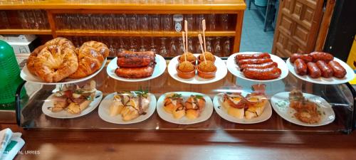 Ételek és italok, Hostal Urries Restaurante in Pintano