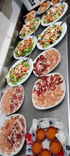 Ételek és italok, Hostal Urries Restaurante in Pintano