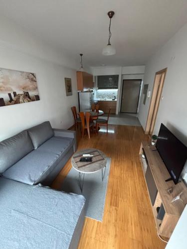 Cozy Corner Apartment-Free Parking, Скопье (фото 6)
