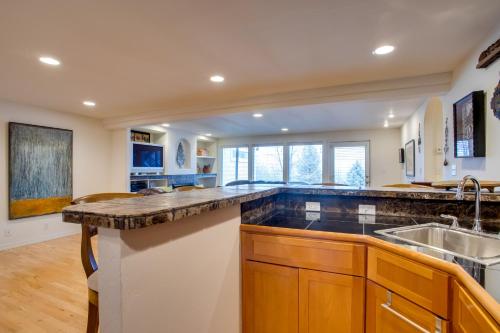 Grand Junction Abode about 2 Miles to Wineries and Golf! in 그랜드 정션 공항