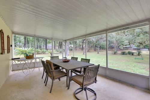 Pool Table, 4 Mi to Lake Inverness Getaway! in Inverness (Florida)