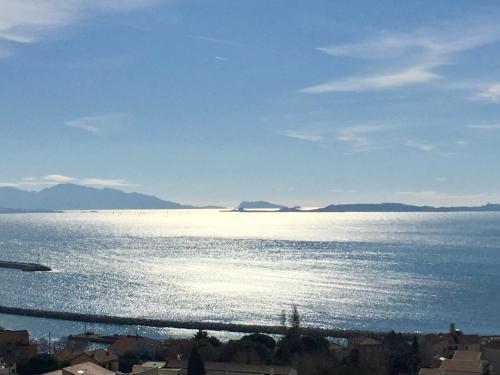 Superbe terrasse avec vue panoramique sur la mer, Marsella (foto 6)
