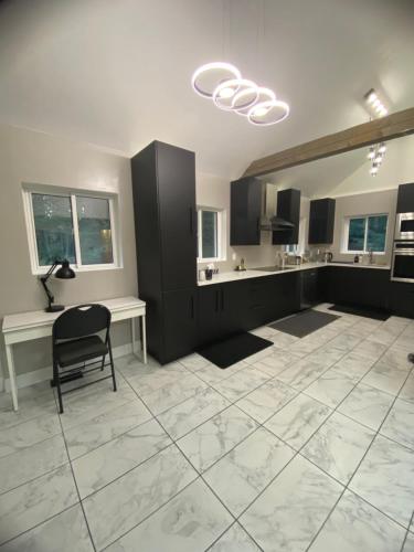 厨房, Charcoal Tree House in 格雷文赫斯特(ON)