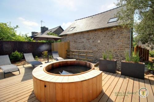La maison de victorine in Lehon (Brittany)
